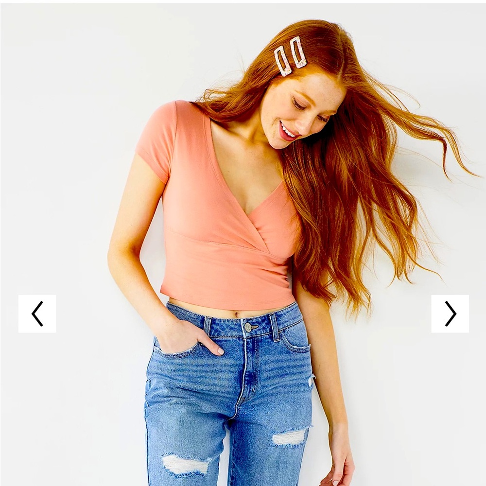 So Cropped Wrapped Tee